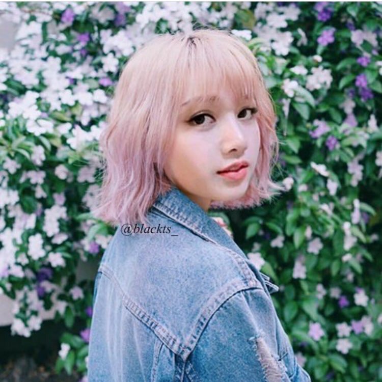 lilips327's tweet photo. I don't know why, but I like to see Lisa with these kind of hairstyles 😥😥
#LISA #LALISA #BLACKPINK https://t.co/VOxPQ3fUZj
