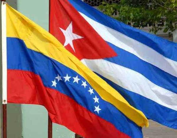 El #GobiernoRevolucionario de 🇨🇺 denuncia la escalada de presiones y acciones del Gobierno de los #EEUU  para preparar una aventura militar disfrazada de “intervención humanitaria” en la República Bolivariana de Venezuela. La Comunidad Internacional debe  impedirla. #SomosCuba