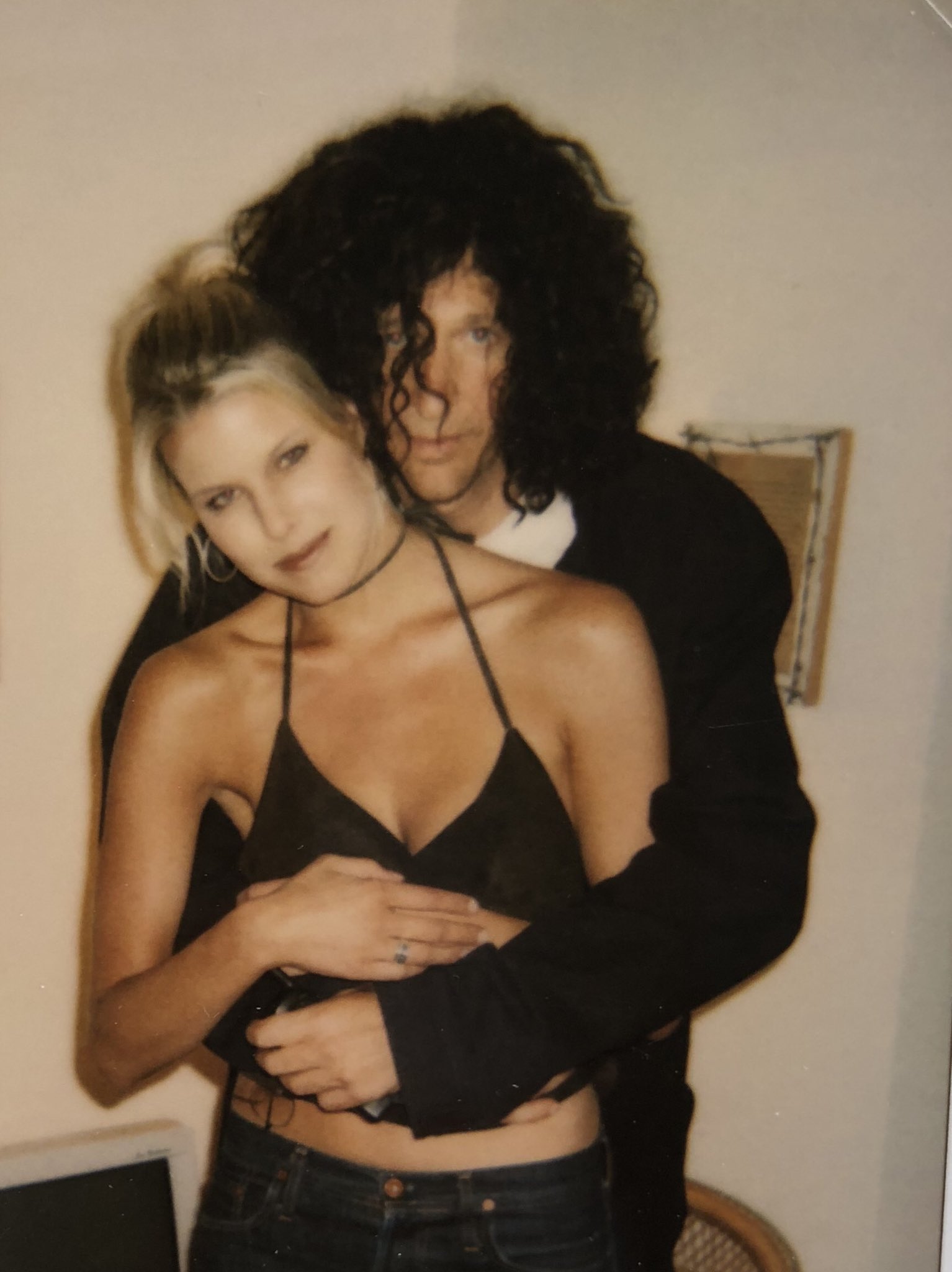 Howard Stern photographs bikini-clad wife Beth for a Hamptons ...