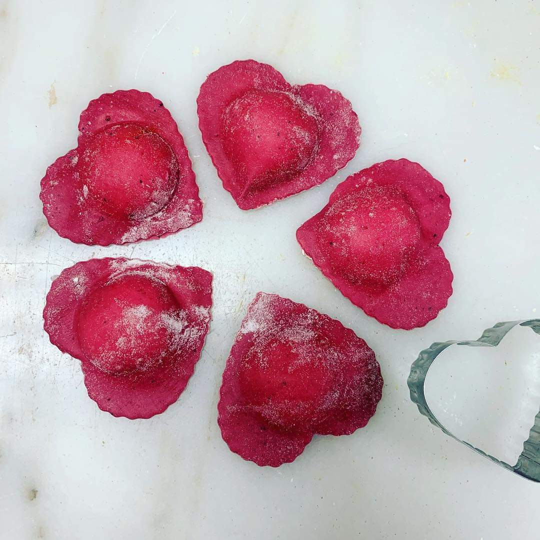 Chef_RM's tweet image. Work in progress for the San Valentine menù  Homemade #ravioli stuffed bufala mozzarella and raspberry hearts #robertomaurizio #chefofpalmbeach #palmbeachfood #cucina #food #cibo #cooking #foodie #dinner #foodlover #cucinaitaliana #italianchef #sanvalentino @Sant_Ambroeus