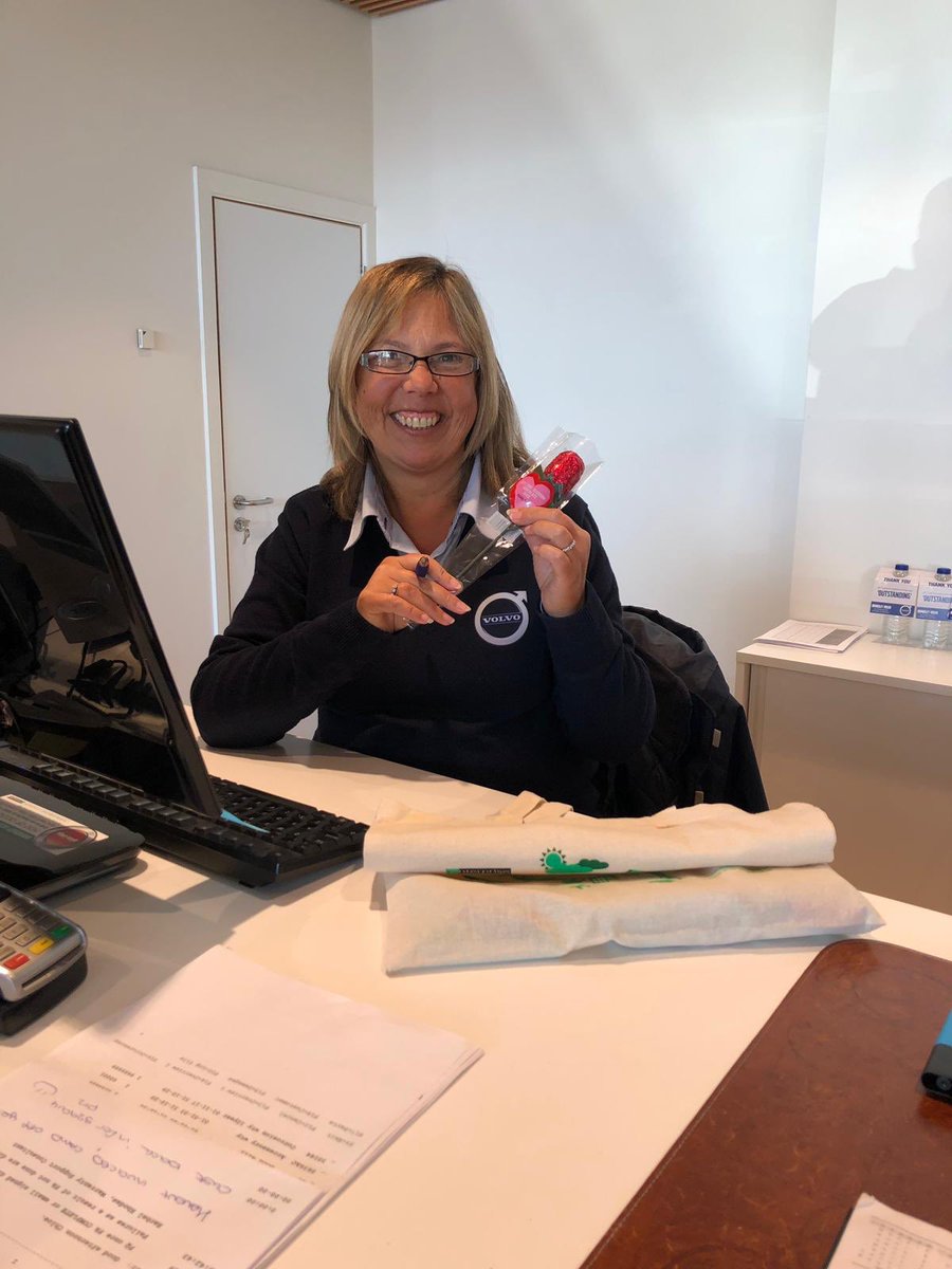 NicoleJErac's tweet photo. Valentines day marketing #U2DREAMTEAM #ValentinesDay #U236 https://t.co/DpazRLZp7N