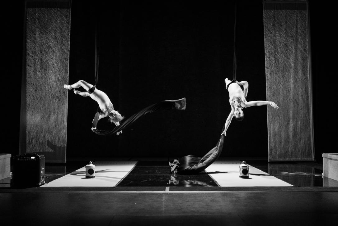 ClwydTweets's tweet image. See #FlightPaths here this weekend, Friday 15 &amp;amp; Saturday 16 Feb!
by the amazing @extantltd &amp;amp; @yellowearthuk

Book: bit.ly/2GtzOLU

"satirical and moving; thought-provoking and exciting, this production is multi-cultural, multi-sensory and multi-layered." - @DACymru