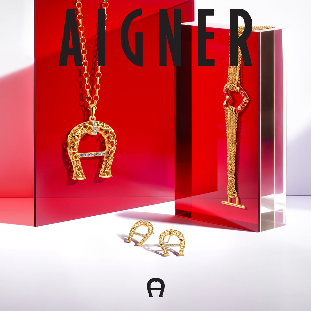 ParisGalleryME's tweet photo. تصميم ملفت للأنظار يزيده روعةً شعار حدوة الحصان من آغنر
An enticing design elevated by the AIGNER horseshoe
#AIGNER #DADASS19 #ParisGallery #Love #Gift
#باريس_غاليري #الحب #آغنر #مجوهرات #هدية #هادي_من_تحب https://t.co/XRRQ4568FO