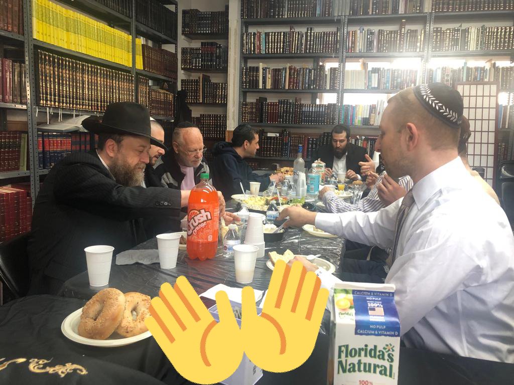 KnesesReal's tweet photo. A wondeful naming the baby celebration breakfast. #baby #babygirl #breakfast #mazeltov #THANKYOU Shalom &amp; Jennifer Benyaminov. @RCeitlin @ReislerStan @MMarsow https://t.co/MjOz3vAqVm