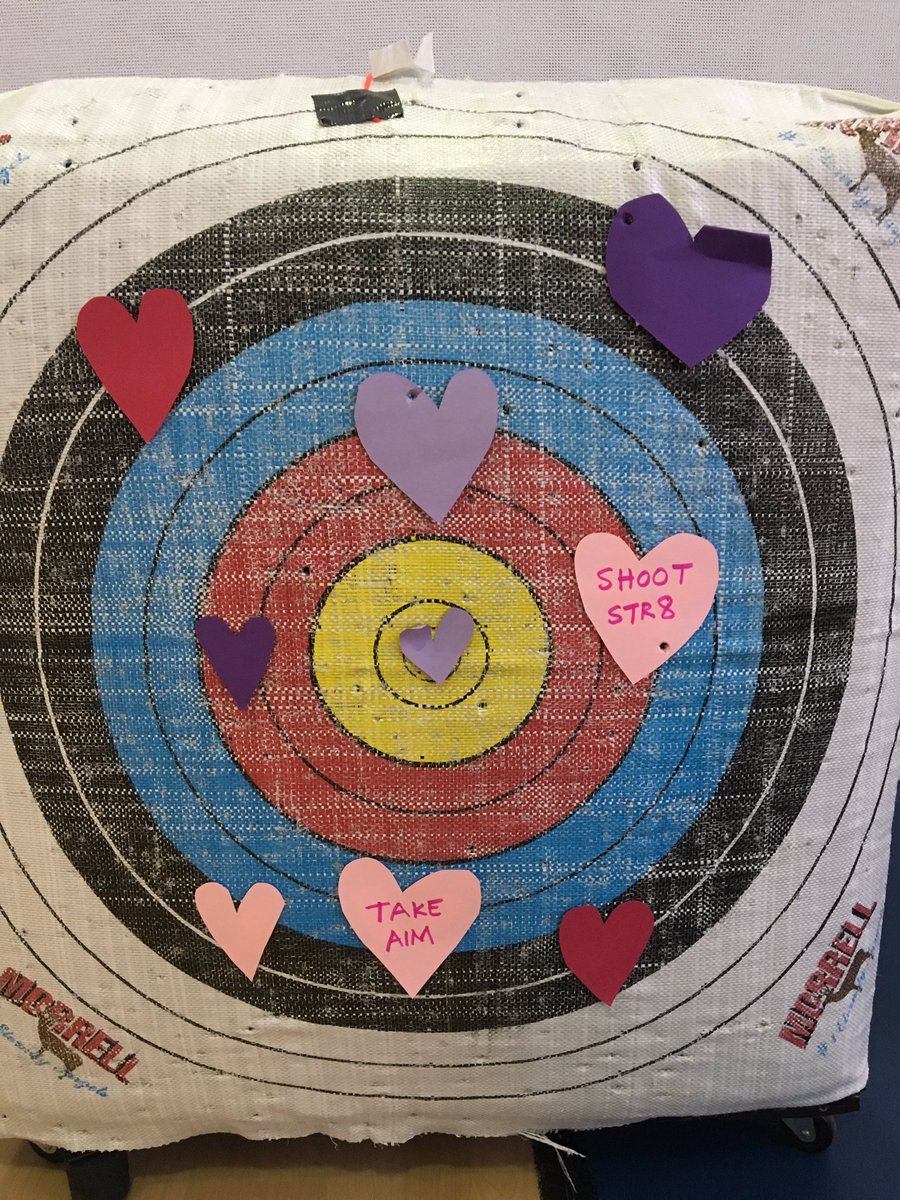 caseythorpebain's tweet photo. HVD from EL Archery! Fun shoot: get a heart, you earn the candy! Many bullseyes also! I love this team! #DoMoreForKids #NASPArchery #elpspd https://t.co/s8C7m0BZWR