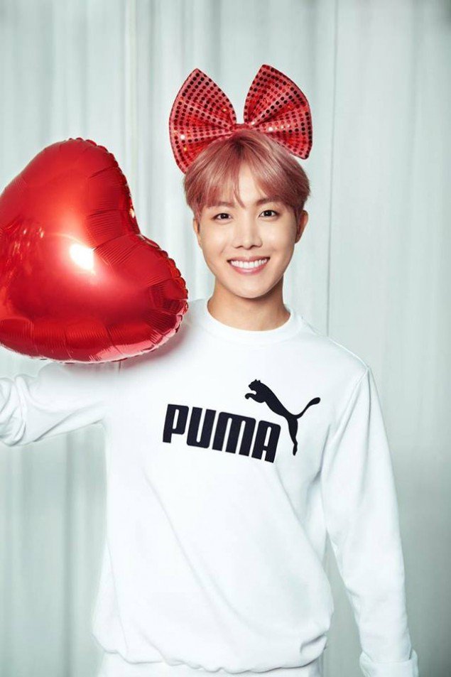 btspiics1's tweet photo. @BTS_twt #Valentines @BTS_twt ⚘ https://t.co/bUkpHu2nsE