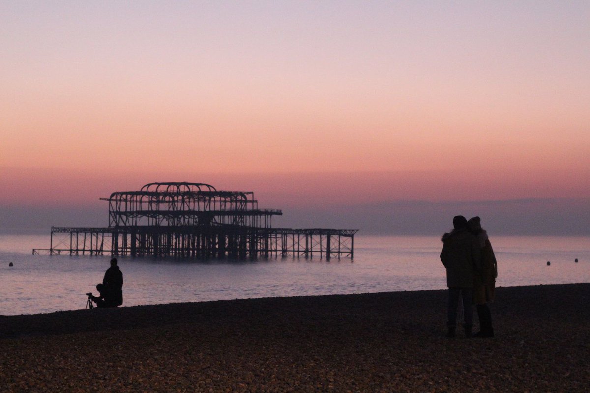 We don't hate Valentine's day anymore, here's why and how to celebrate it regardless of your relationship status!🙋🏽💘 buff.ly/2RUHSXd