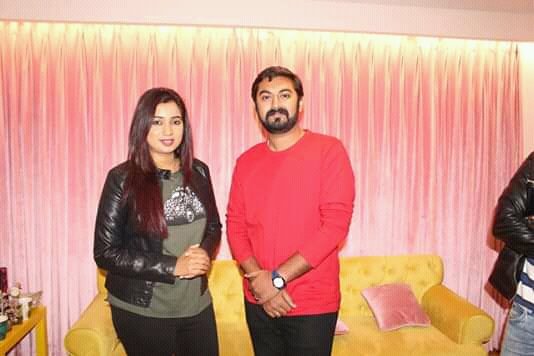 nimasha4sg's tweet photo. *RECORDING DIARIES SET 02*
The queen of melody @shreyaghoshal
during her latest Marathi song #ManMaze recording sessions. A beautiful duet with our fav #SonuNigam. If you didn't listen yet here you go .Movie :Dhumas https://t.co/Be5JfKOijz https://t.co/WKxEAu7ThR
