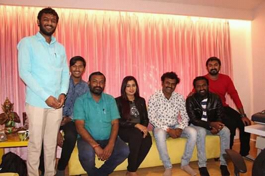 nimasha4sg's tweet photo. *RECORDING DIARIES SET 02*
The queen of melody @shreyaghoshal
during her latest Marathi song #ManMaze recording sessions. A beautiful duet with our fav #SonuNigam. If you didn't listen yet here you go .Movie :Dhumas https://t.co/Be5JfKOijz https://t.co/WKxEAu7ThR