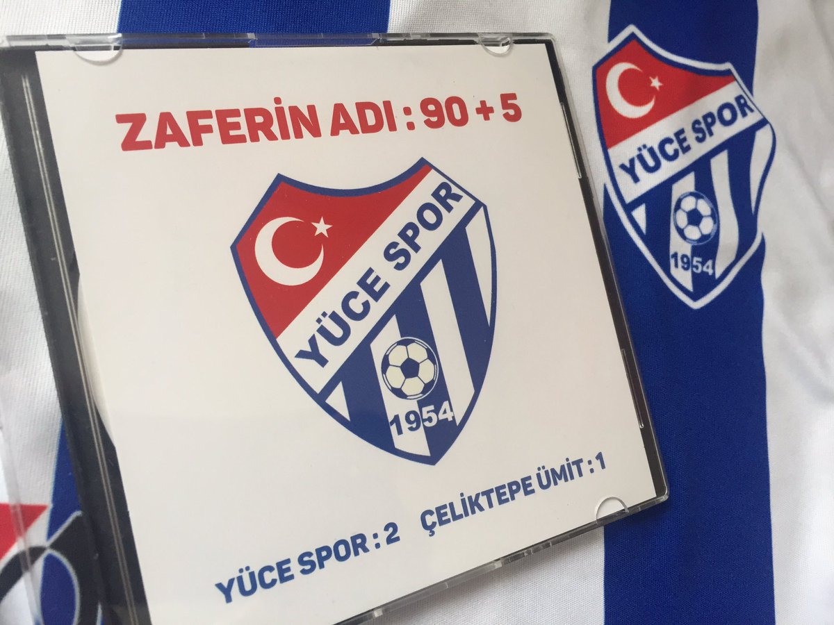 BiggDJackXx's tweet photo. Ligin son maçında bir nevi play-off oynamamızın en büyük sebebi olan kutardığım penaltının dakikası, sezonu özetleyen ve takım arkadaşlarıma da hediye edilen DVD’ye başlık olarak verilmiş. Bunun için Bora Erdal abime ve bütün @Yucespor yönetimine teşekkür ederim. https://t.co/9leR7GhicP