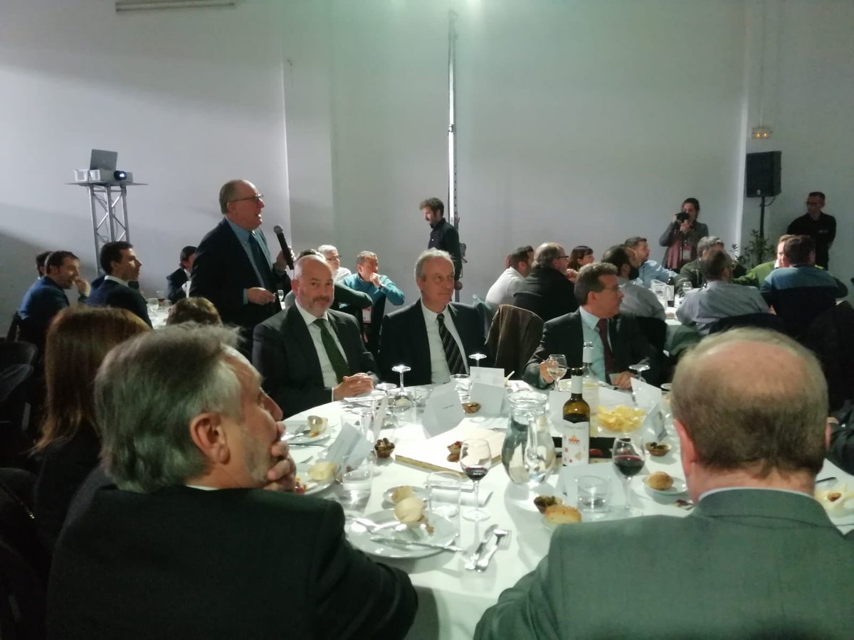 Polu_Solidos's tweet photo. 👉🏻 🍽 Éxito en el segundo día de Almuerzos Sólidos” con el Sr. José María Gay de Liébana.
#POLUSOLIDOS2019
@fargahospitalet https://t.co/bEwnqQ4Csy