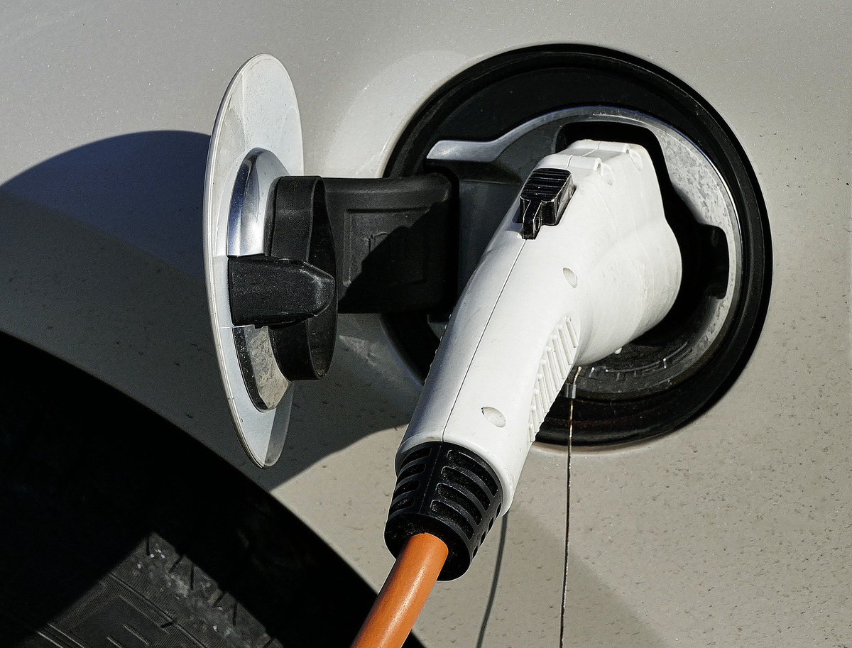 NewMotionDE's tweet photo. #Leaseplan Studie: Deutschland ist bereit für die #Elektromobilität https://t.co/yHbwo7uh1I https://t.co/tB6C5p0HyA