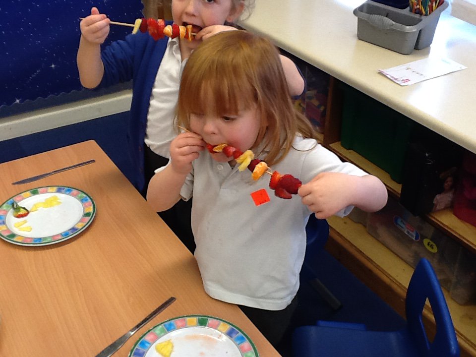 Kate Taylor tweet media