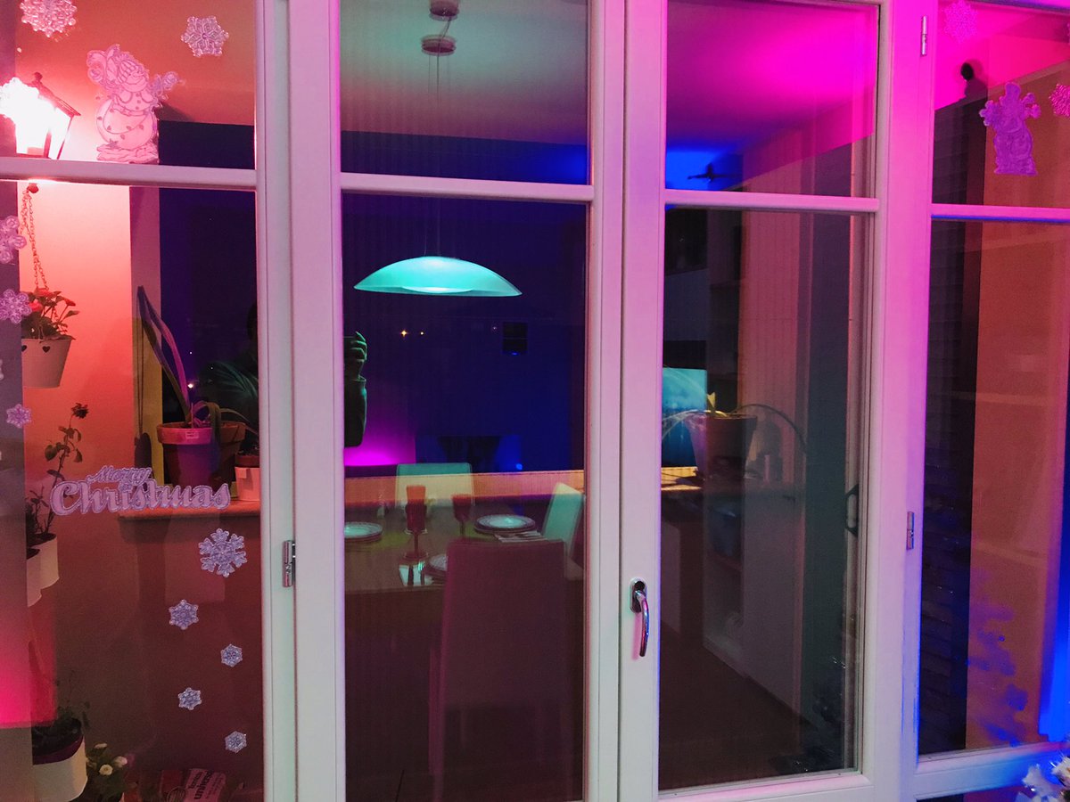 Dinner in #Hue style 🙂

@tweethue #philips 
#style #art #colour #cromotherapy #light