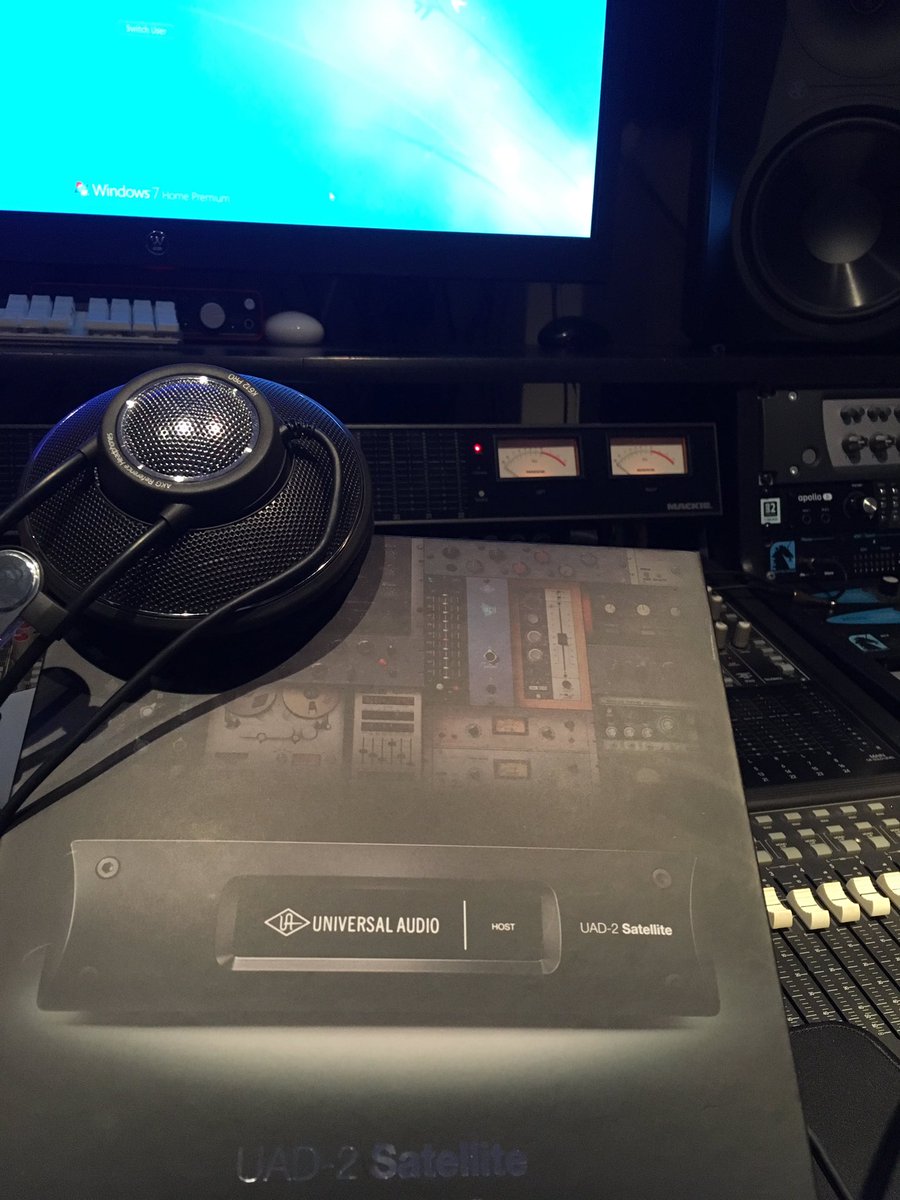 LionfaceRecords's tweet photo. The satellite has landed #I audio #ua #universalaudio #apollo8 #djshells #djshellstheproducer #recordingstudio #akg #akgheadphones @UAudio @AKGaudio #lovemusic #producers #mackie @mackie #events2020 #stars #GRAMMYs https://t.co/fitflQsoQ1