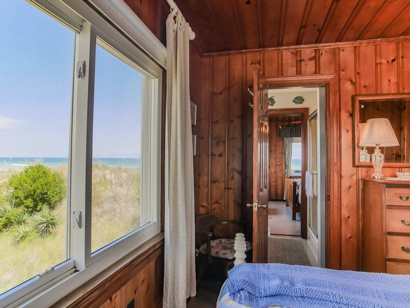 Views like this will make your entire year! 

Search carolinaretreats.com for the "Pans-Sea-A" home.