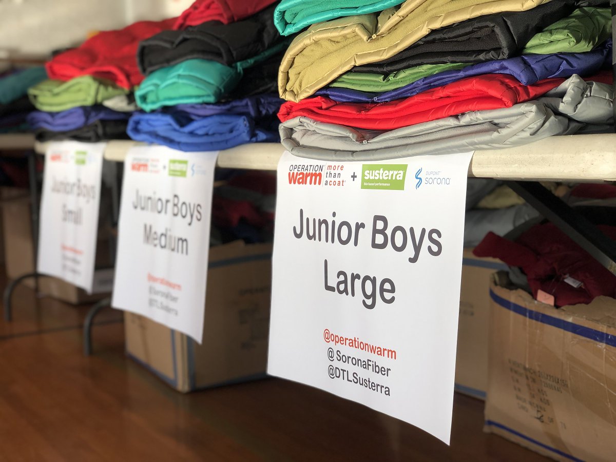 SoronaFiber's tweet photo. Our thanks to @OperationWarm, as well as all the volunteers who helped make the day so special! #morethanacoat #Sorona #Susterra https://t.co/85gsvSFEj9