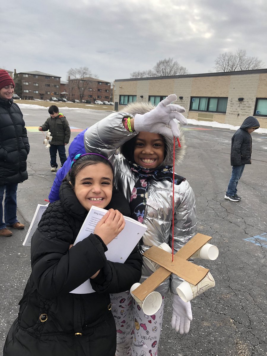 MrsElayan213's tweet image. Measuring wind 💨 speed on Valentine’s Day💕 with our homemade anemometers. #cridgepride #thirdgradescientists #TCIscience