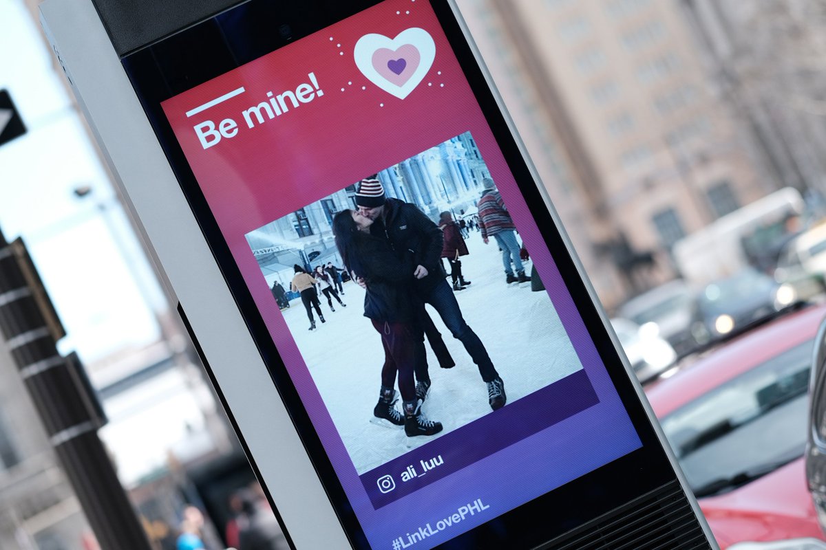 PhiladelphiaGov's tweet photo. You look good on our #LinkPHL screens, Philly! Enjoy the photos — and the free Wi-Fi. https://t.co/pl0gUxo5D1