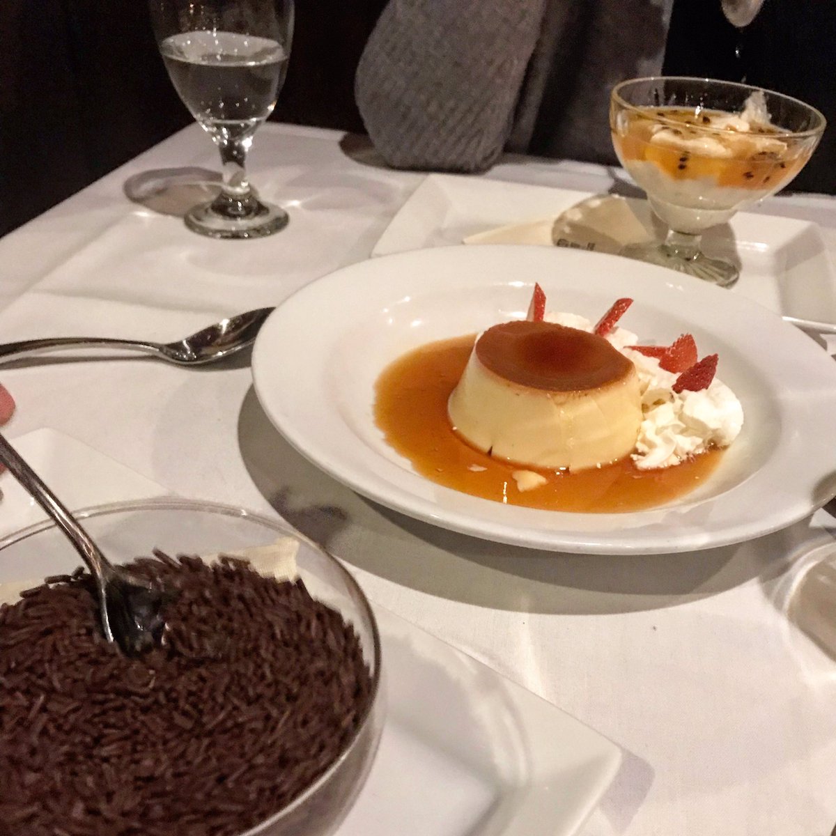 Did you know <a href="/PortoDoSul/">Porto Do Sul</a> has all the meats AND all the sweets? 17 in all! We recommend the 🇧🇷 ones! Brigadeiro, flan and passion fruit mousse💓