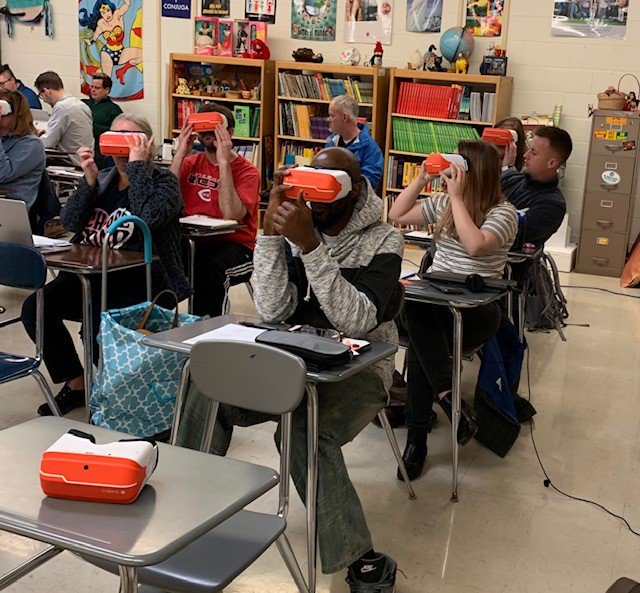 wwcsdistrict's tweet photo. Winton Woods teachers receive virtual reality professional development. With their learning, our students will be able to take virtual trips of a lifetime. #TechnologyThatEnables https://t.co/4YQEpgxXtI