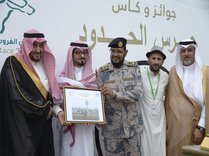 تتويج الشوط الثالث على كأس وجائزة حرس الحدود لاسطبل المنتهى
#جدة #مدينة_جدة #فروسية #فروسية_جدة #ميادين #ميدان #ميدان_الفروسية