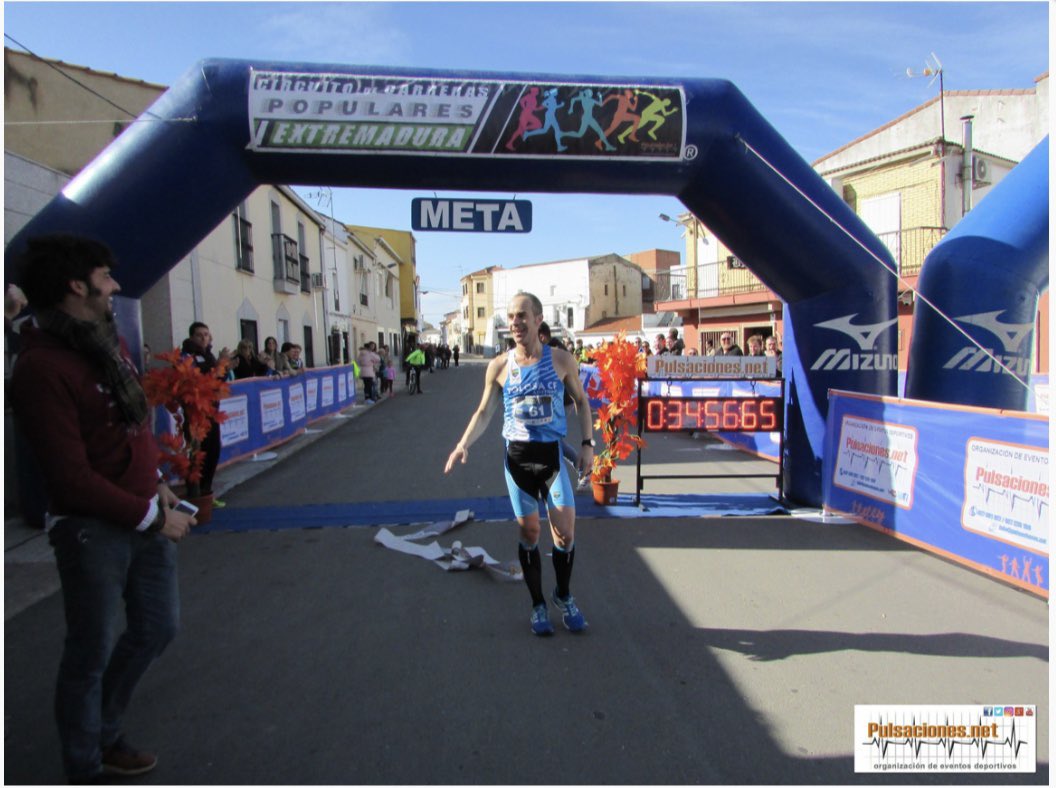 PULSACIONES_NET's tweet photo. ⚠️⚠️⚠️34:53:23⚠️⚠️⚠️hizo el GRAN @Sergio Román Bermejo en I Carrera Popular TORREORGAZ del año pasado‼️

Tendremos algún FENÓMENO o FENOMENA que supere esta marca este Domingo en el 10.000 de #TORREORGAZ❓❓❓

Mounir Bejaoui⁉️
Jesus Martínez⁉️
Javi Wallas⁉️

📌PULSACIONES.N https://t.co/ENMSKzO4cp