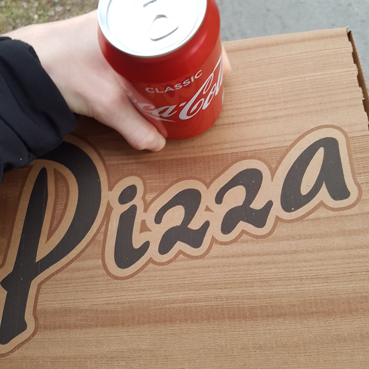 Just picked up my date for today. Will be live with champ division solos in 40 min