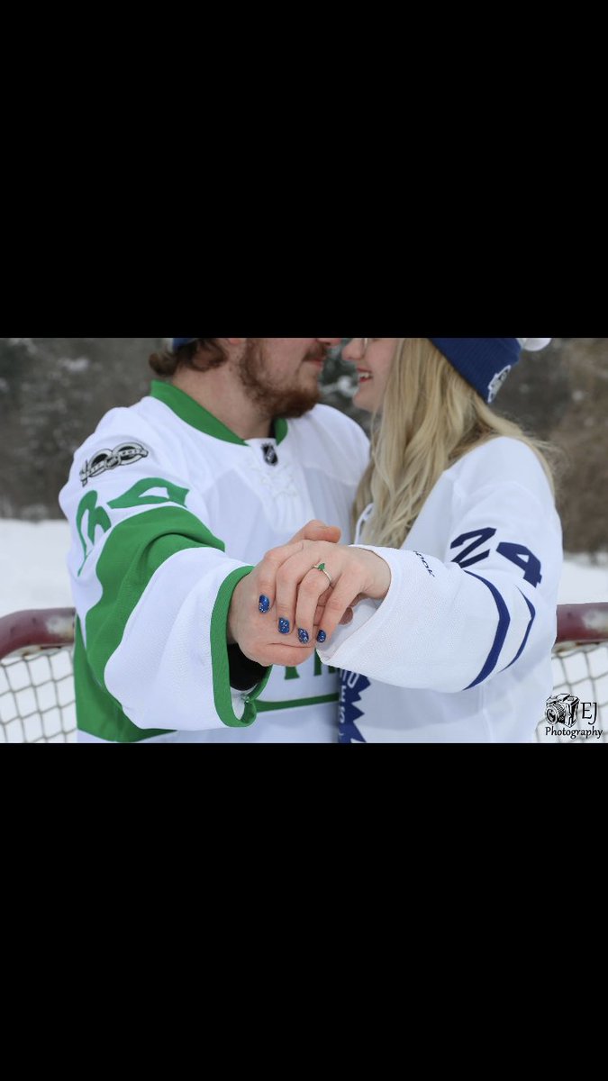 linley20's tweet photo. @CoolHockey1 From our engagement photo shoot #CHValentine #LeafsNation #LeafsForever https://t.co/riiTvXNP9I