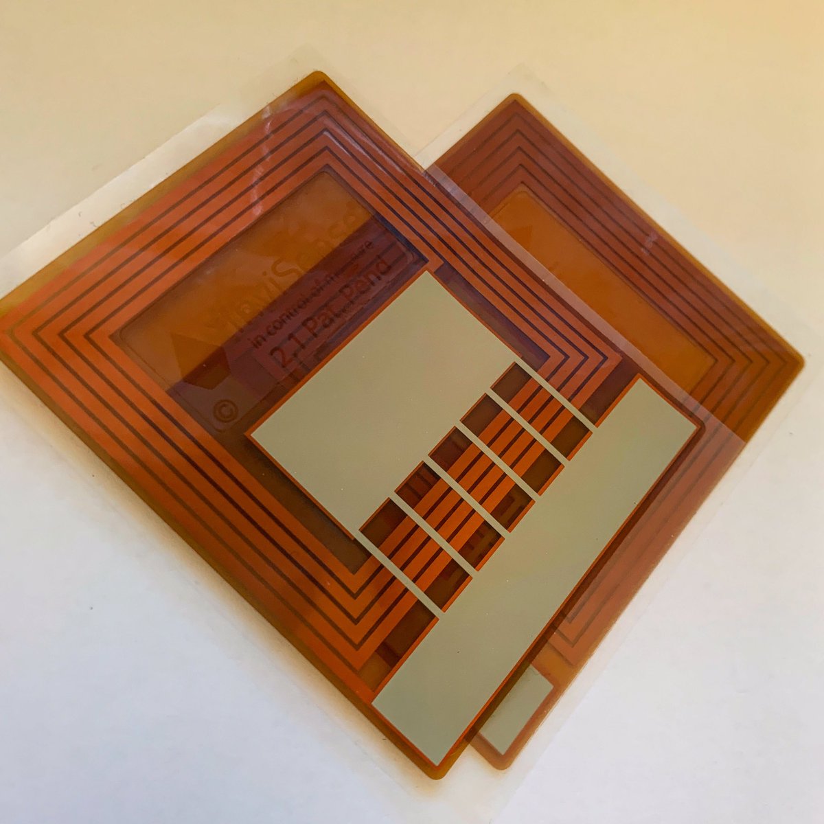 Upptäck fukten i tid med InviSense! Vi passar på att önska er alla en Glad alla ❤️-dag!