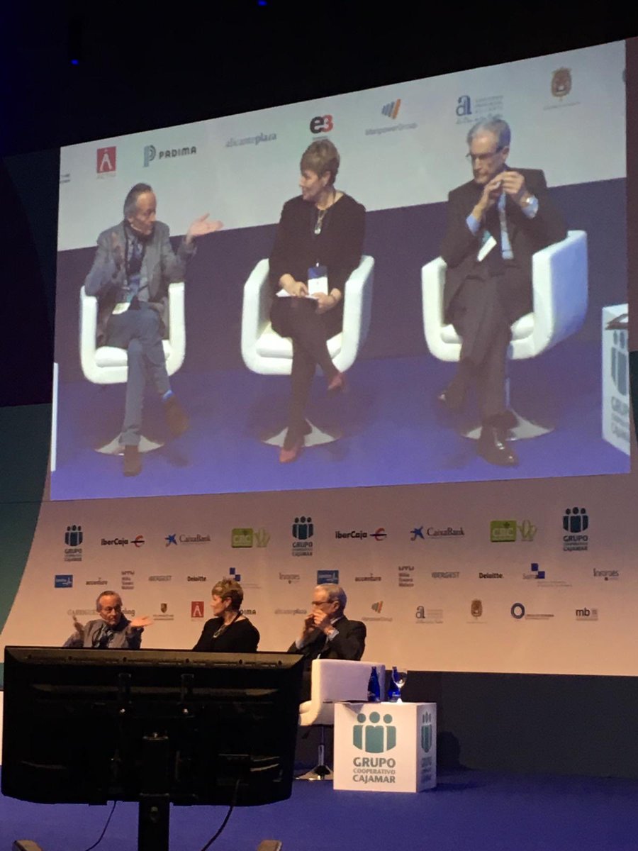 padimateam's tweet photo. Diálogo entre dos referentes: Joseep Piqué y Antonio Garrigues #fexdir2019 #fexdir https://t.co/eWEBAbXZaR