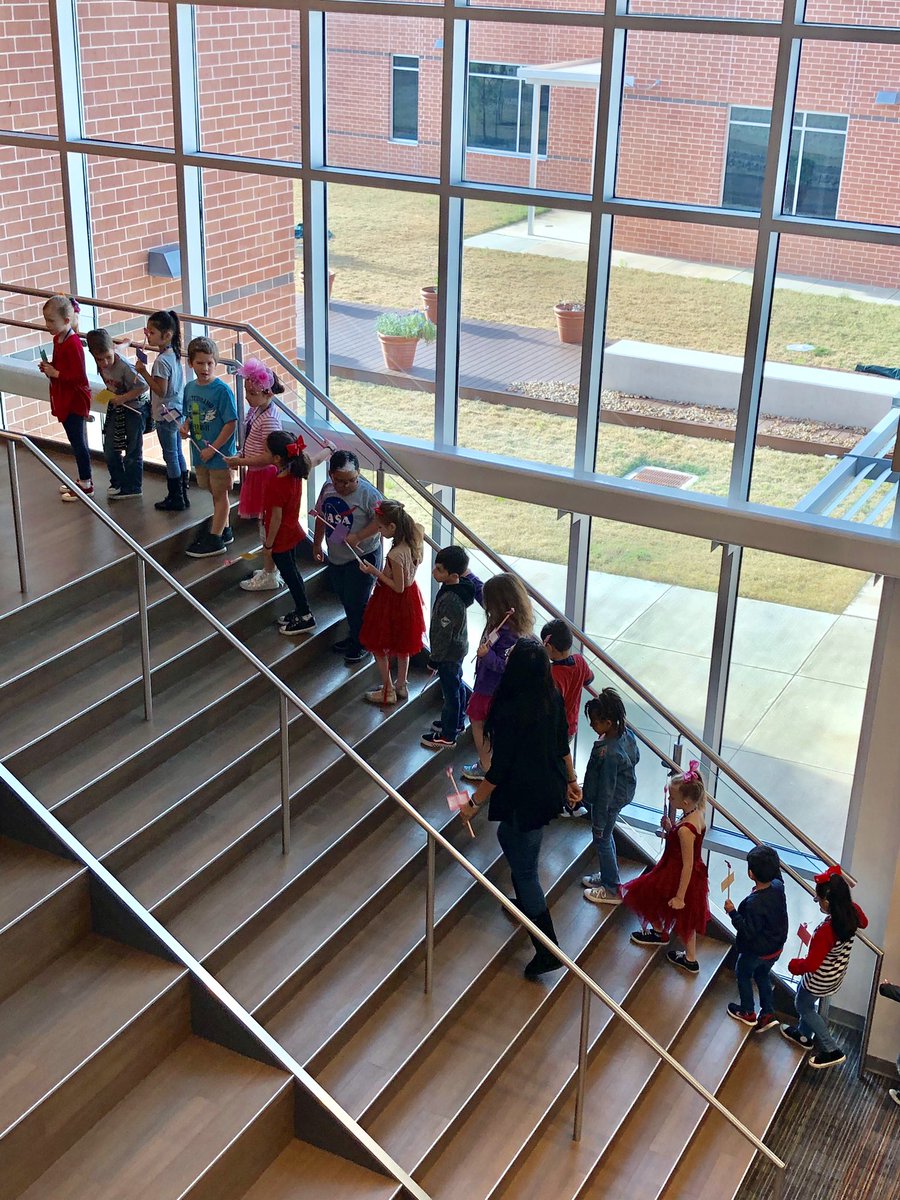 MatzkeElemCFISD's tweet photo. @MrsMRochford’s class showing PRIDE on the stairs today on their way up to deliver Valentines to their 4th grade buddies! #MatzkeProud #CDISDspirit #MatzkePBIS https://t.co/09RS7UiUSC
