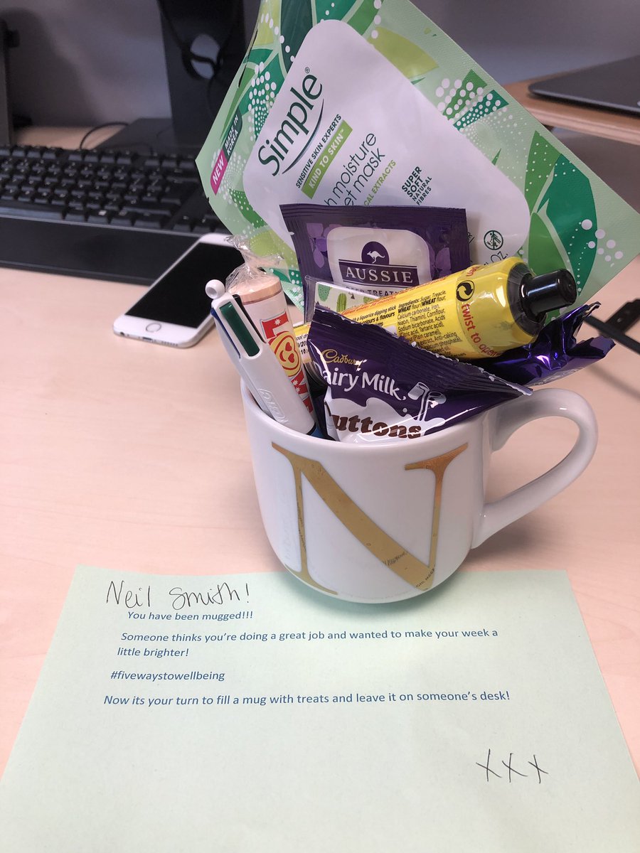 NeilUHMBT's tweet image. Well..... that’s made my day!! Thank you to whoever dropped this in!!! #fivewaystowellbeing #ivebeenmugged