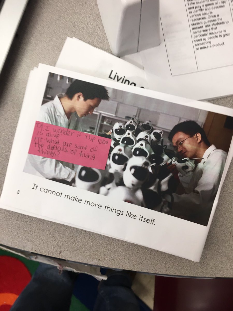 ortizteach's tweet image. Learning about living and non livings through our read aloud in Ms. Molina’s class. Students using sentence starters to help them turn and talk with their bilingual partner. 📕📘#DualLanguage #Biliterate #PushItToTheNextLevel #ThePughWay