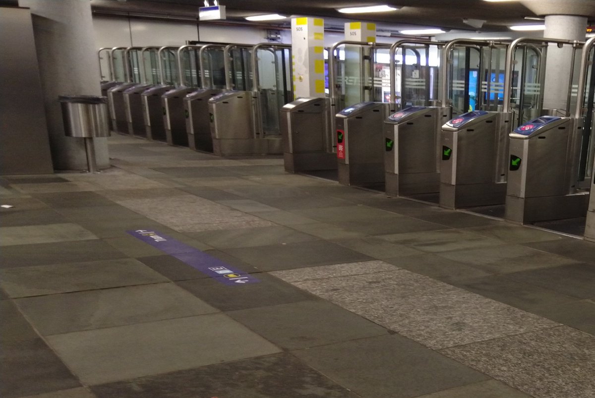 POL_Rotterdam's tweet image. Ook tweede verdachte #schietincident metrostation #Beurs #Rotterdam meldt zich. Slachtoffer is nog steeds onbekend. Tips blijven welkom! Kijk vanavond naar #bureaurijnmond. politie.nl/nieuws/2019/fe….