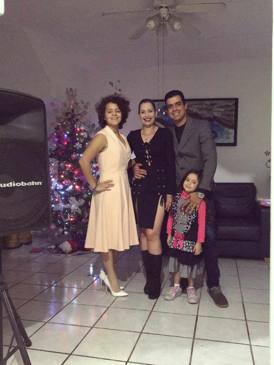 patriciaspanicu's tweet photo. Feliz día de san  Valentín en especial a mi esposo bello porque es su cumple. .. te amooooo. .. aqui estamos y aqui seguimos TE AMOOOOOOOOO  @frank_ASR https://t.co/laAeOnHcLB