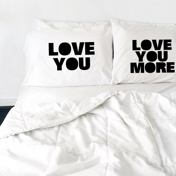 Maxime_Knitting's tweet photo. 🖤 Love is love 🖤 L'amour c'est l'amour 🖤 #HappyValentinesDay #JoyeuseSaintValentin #love #montreal #mattress #matelas #MaximeKnitting https://t.co/pnVjhUH1bg