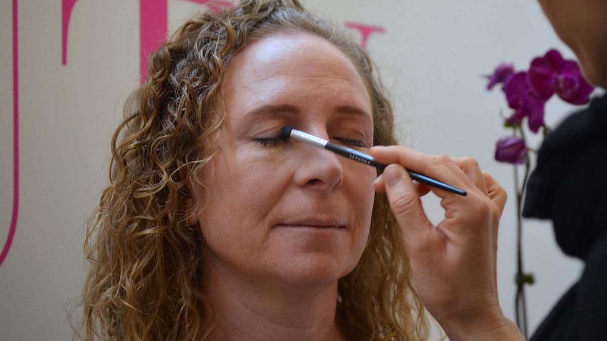 PlasticSurgeryClinic tweet media