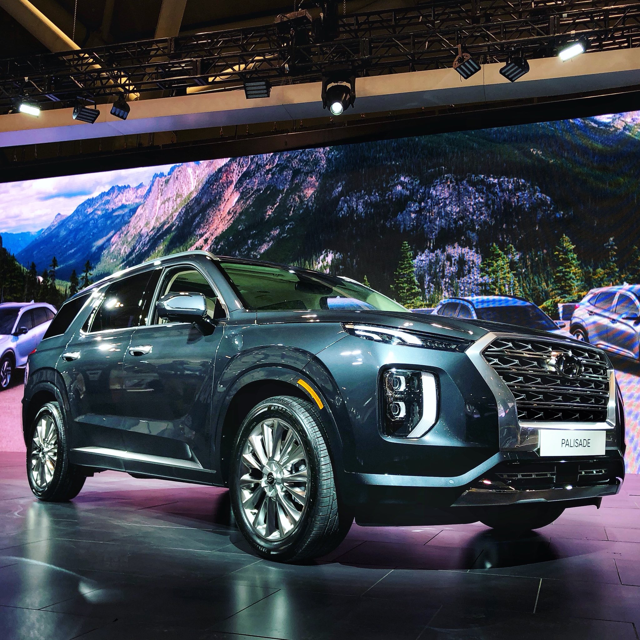 Hyundai Canada on Twitter: "Canadian premiere of the first-ever, 8 ...