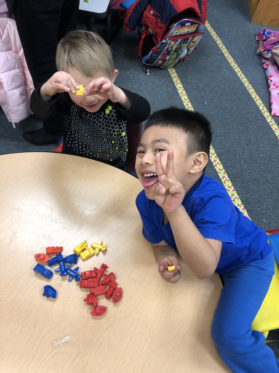 KehoeMelanie's tweet photo. Cooperation & collaboration. #learningthrough #prek #ccecsdukes #iamcucps #sort https://t.co/fDSPfOYn8l