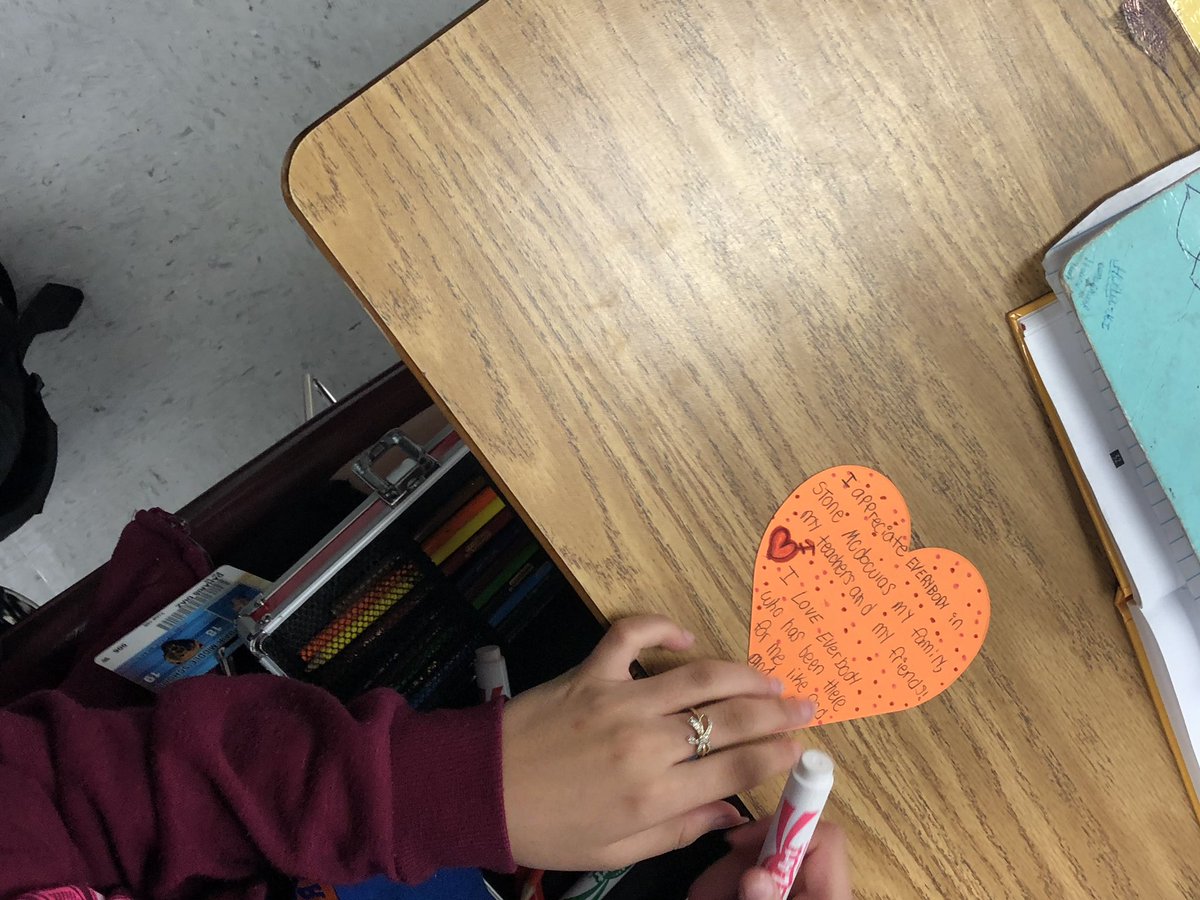 bair_middle's tweet image. Bair Middle students and staff take time to share what we appreciate most in our lives...
#PositiveReflection
#BairNecessities 
#2getherInServiceAndLove

@principalbairms 
@BairMS_APGale