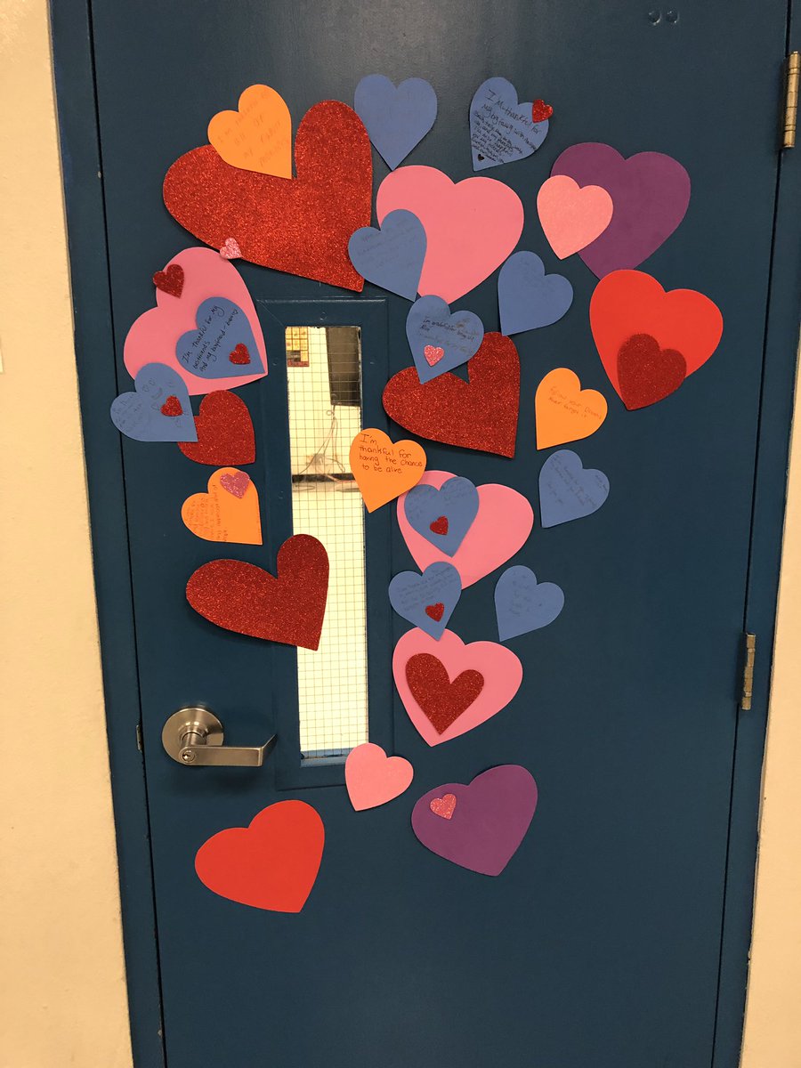 bair_middle's tweet image. Bair Middle students and staff take time to share what we appreciate most in our lives...
#PositiveReflection
#BairNecessities 
#2getherInServiceAndLove

@principalbairms 
@BairMS_APGale