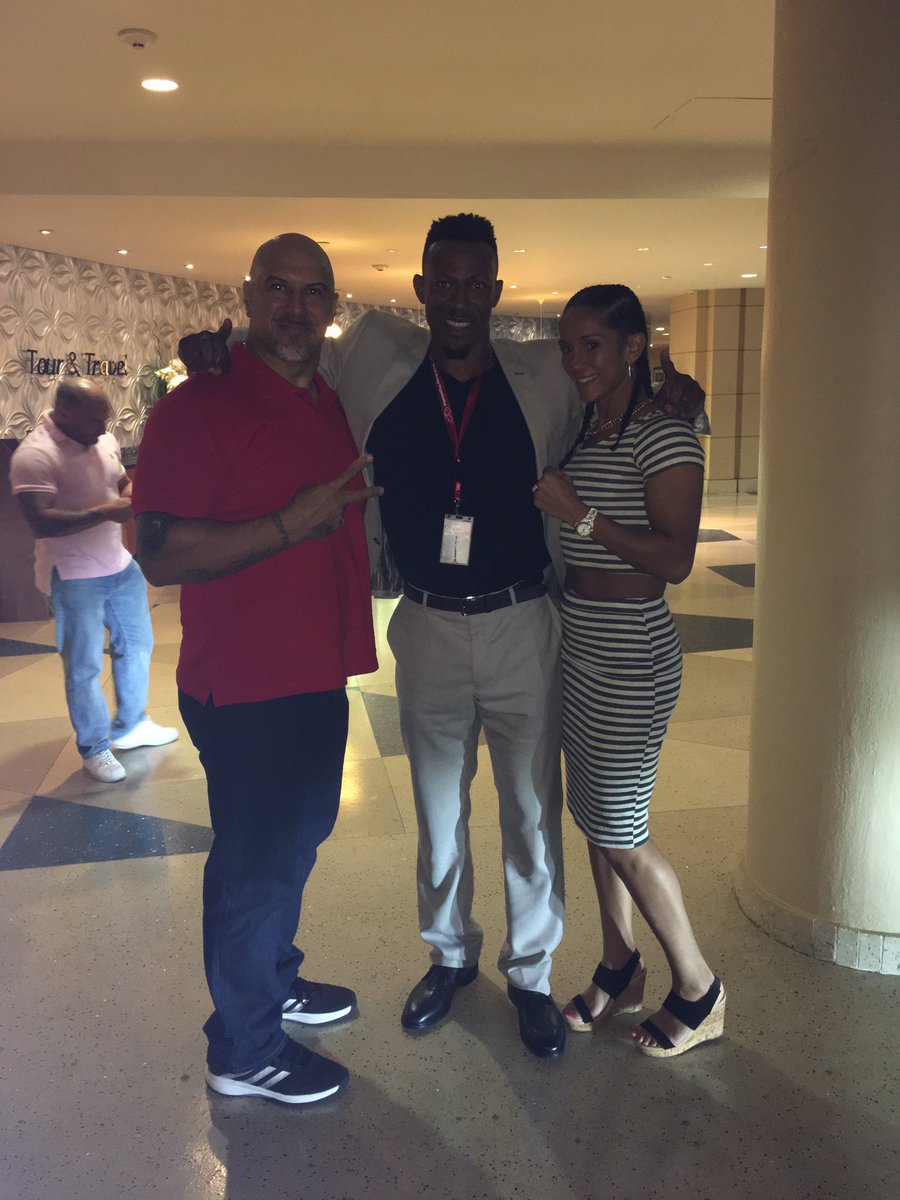 RoyKingJr340's tweet photo. @Serranosisters https://t.co/1t3o6wSKCr