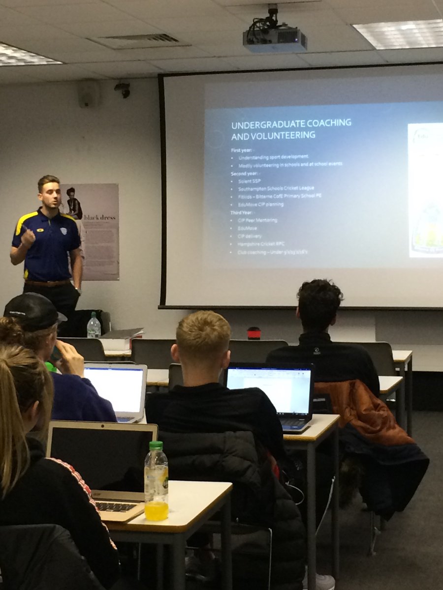 CoachDevsolent's tweet image. Great to have @SamMossSport @solentuni today a @SolentUniAlumni &amp;amp; now sport &amp;amp; dev practitioner at @HampshireCB talk to the first year sport coaching and sport dev group today sharing his experiences of both studying and working in the communiuty. #volunteering #coaching