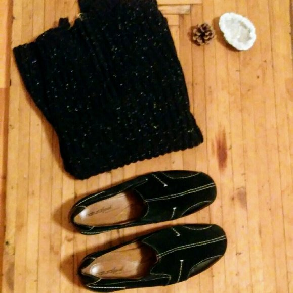 Bellybrainphilo's tweet photo. So good I had to share! Check out all the items I'm loving on @Poshmarkapp from @sfear94 @GloryCurves #poshmark #fashion #style #shopmycloset #mimichica #naturalsoulbynaturalizer: https://t.co/J42JP21aRE https://t.co/UmYLfJanN7