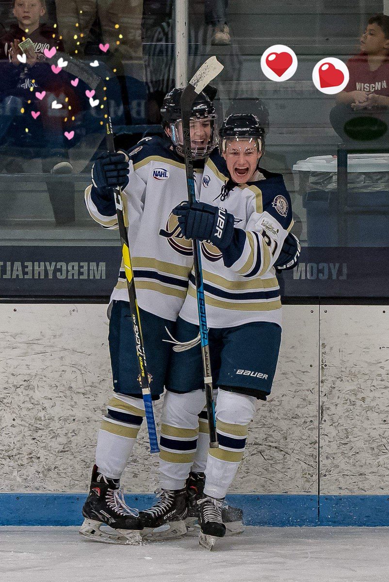 JanesvilleJets1's tweet photo. The Jets want to wish everyone a Happy Valentine's Day today! And that you find someone that looks at you the same way Jordon Halverson looks at Brenden Olson 😍 https://t.co/FPSiZjF5Dr