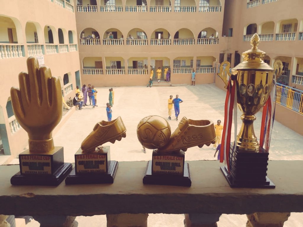 Mbwtalks's tweet image. Every since #MyCommentary started, its been significantly worthy of the time. I HAD MY FIRST OFFICIAL LIVE COMMENTARY and they were like &quot;come give us that Jim beglin&apos;s side of you&quot; Sir 🎤🙏 @jimbeglin Thanks for being the best teacher #SgsFemaleFinal #Valentines  #MBW🌏 #WandBoi