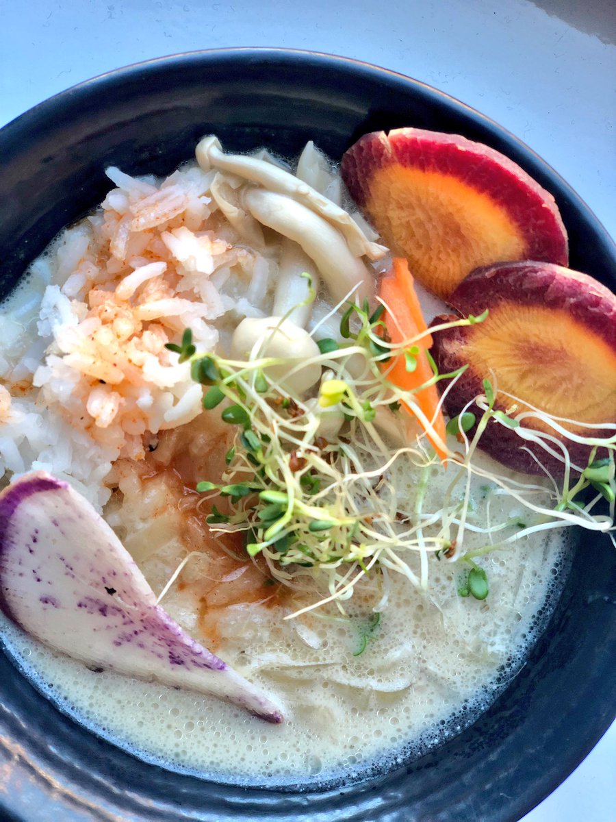 tweats's tweet photo. The Coconut Ginger Onion soup in the #Noshpit is ππ» I poured some over rice and topped with the Soy & Sesame garnishes #yum #lunch #comfort #goodeats https://t.co/4ev9KT2Jge