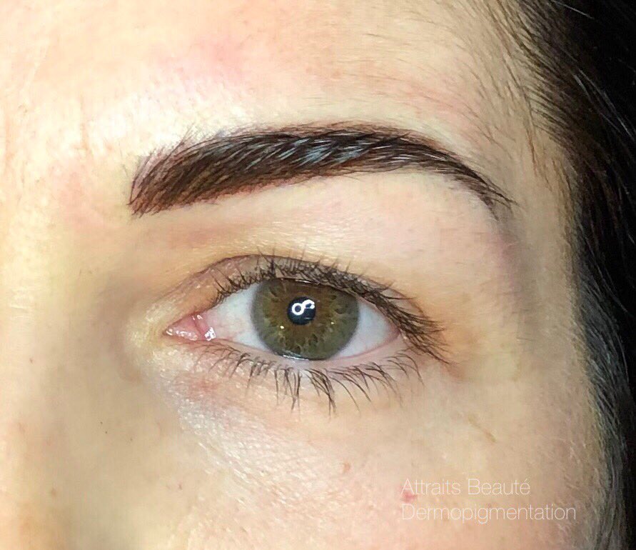 AttraitsBeaute's tweet photo. La perfection existe, pourquoi ne pas l’offrir à vos sourcils....💫👌 https://t.co/9n70mQ67cO