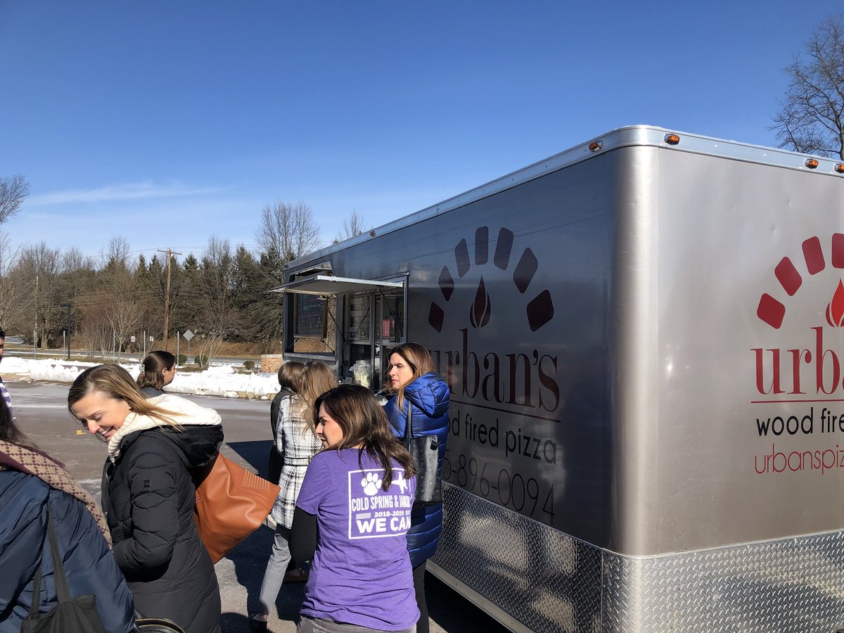 Wellness tailgate and food trucks during lunch break! @cbsdpd #CBElemMath <a href="/CBMillCreek/">CBMillCreek</a>